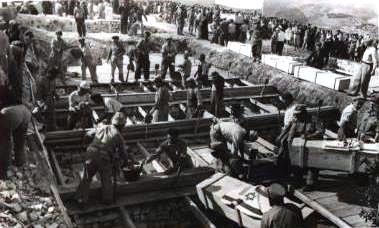 Файл:Convoy burial.jpg