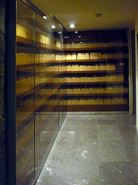 Файл:Fichier Juif - Mémorial de la Shoah - Paris.jpg