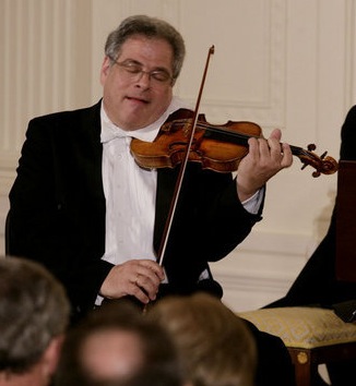 Файл:ItzhakPerlmanWhitehouse2.jpg
