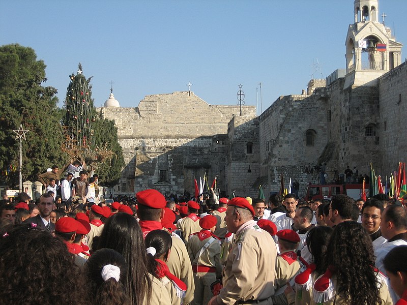 Файл:Palestinian Christian Scouts Nativity Church in Bethlehem Christmas Eve 2006.jpg