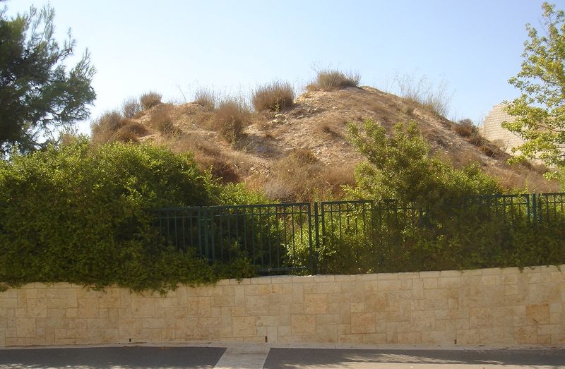 Файл:Tumulus 2.jpg