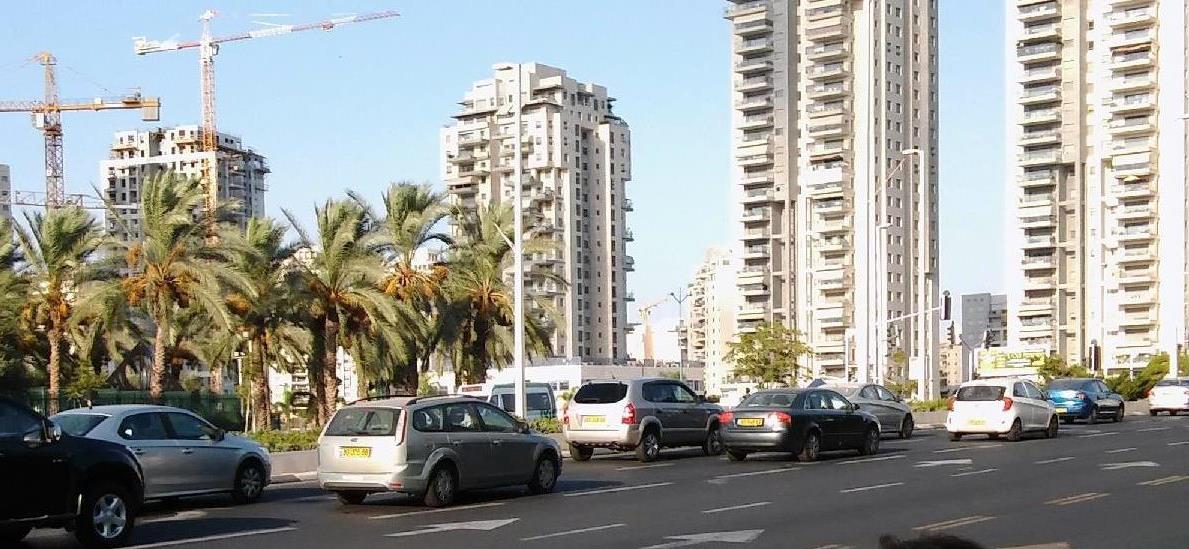 Новые дома в Петах-Тикве.