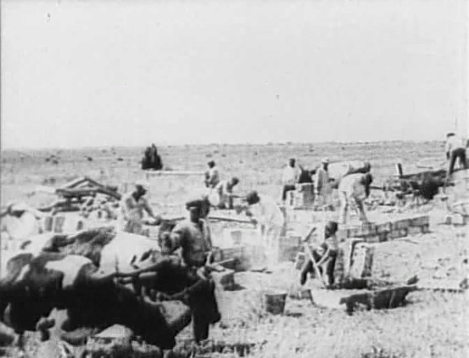 Файл:Евреи и земля.png