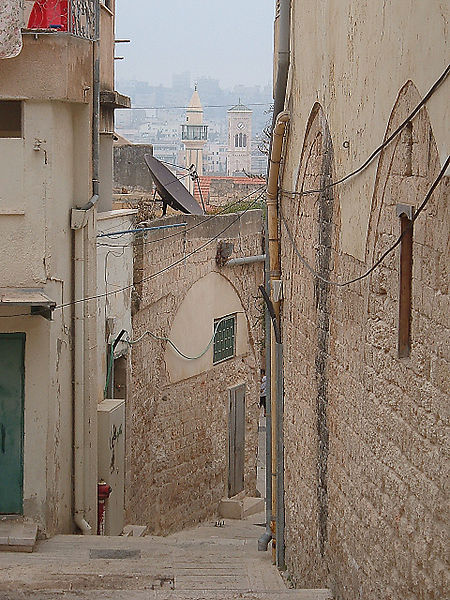 Файл:Nazarethfrom the Souq.jpg
