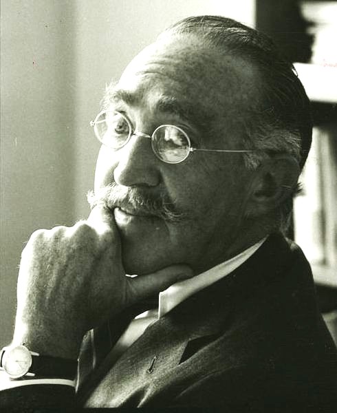 Файл:SJ Perelman (cropped).jpg