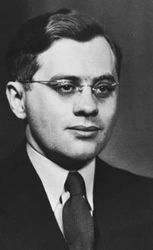 Юлиуш Кюль.