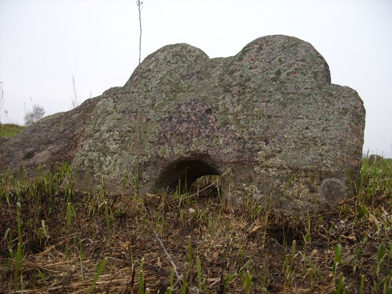 Файл:Jewish cemetery Smilaviczy Bielarus01.jpg