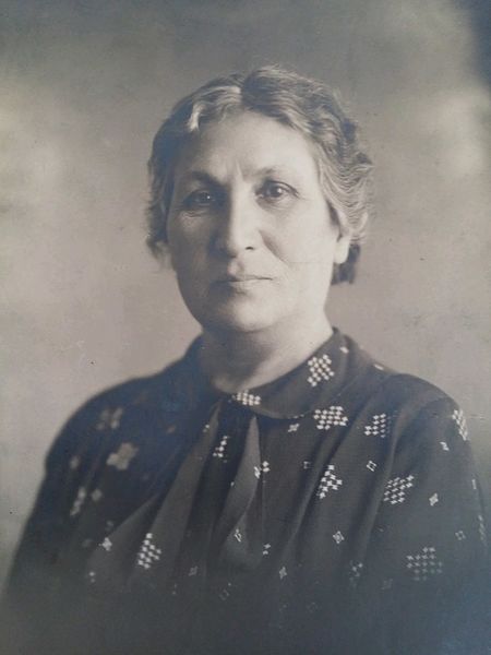 Файл:שרה עזריהו 1933 ירושלים.jpg