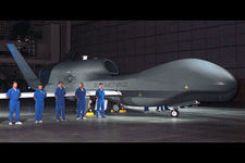 Фото 8 RQ-4 Global Hawk (Источник: military.com)