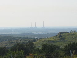 Вид из Хермеша на электростанцию в Хадере.