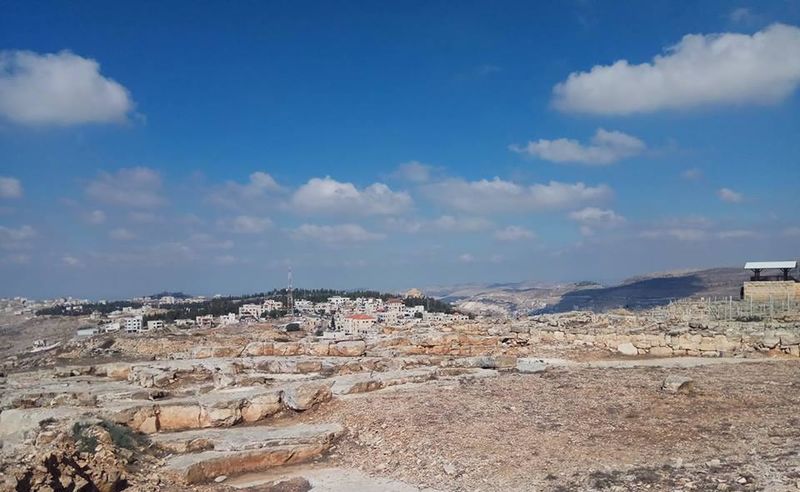 Файл:Вид с горы Гризим.JPG