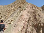 Вертикальные слои соли и глины