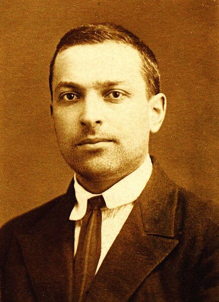 Файл:Lev-Semyonovich-Vygotsky-1896-1934.jpg