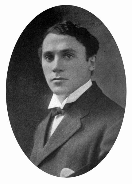 Файл:Alexander Carr oval portrait.jpg