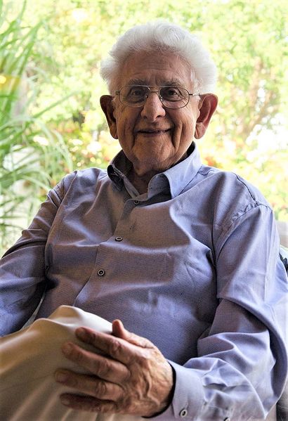 Файл:Elyakim haetzni.jpg