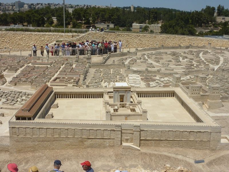 Файл:Холиленд макет.jpg