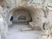 Погребальная камера с саркофагом. Фото д-ра Александра Луговского.