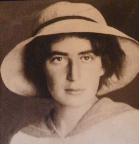 Файл:Rachel Bluwstein P1180707B.JPG