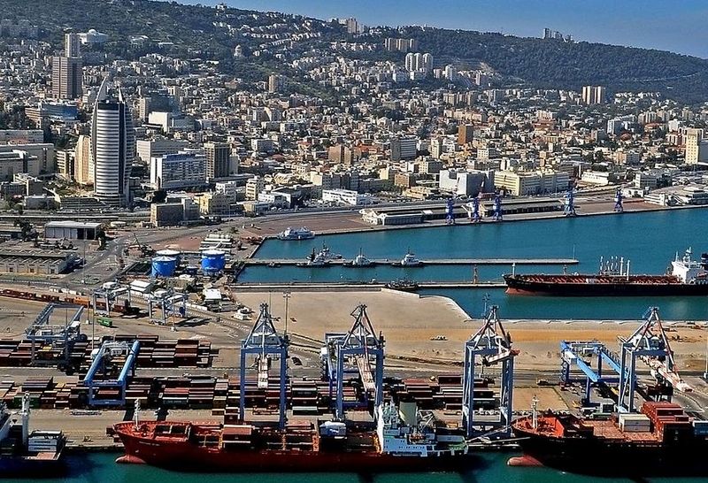 Хайфский порт. Фото Цви Роджера из хайфского муниципалитета.