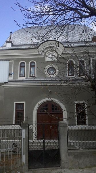 Файл:Sinagoga Leipzinger Roman.jpg