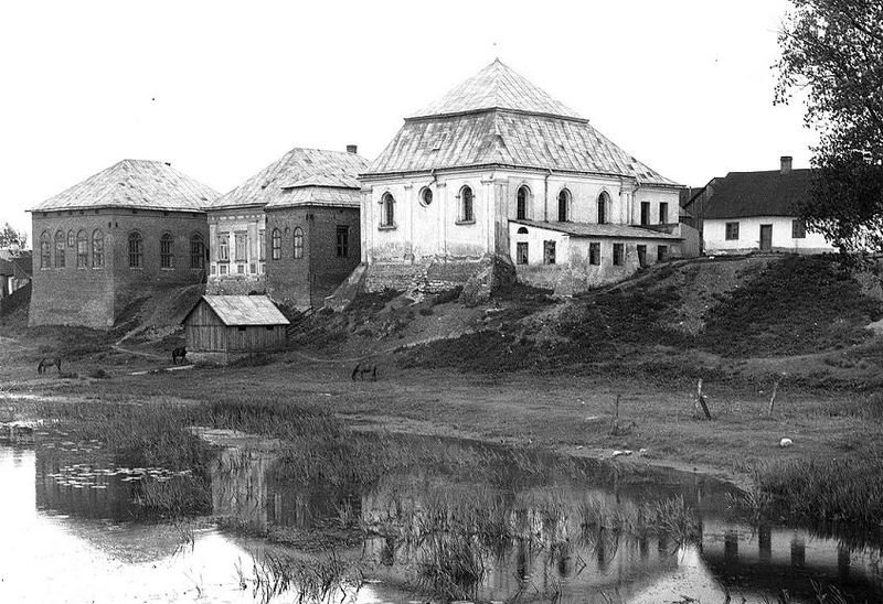 Файл:Gródek Jagielloński, kompleks synagog 02.jpg