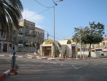 Площадь Парижа - станция Кармелита