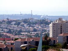 Вид на Ариэль из нового района, 2015 г. Фото Макса Черноглаза.