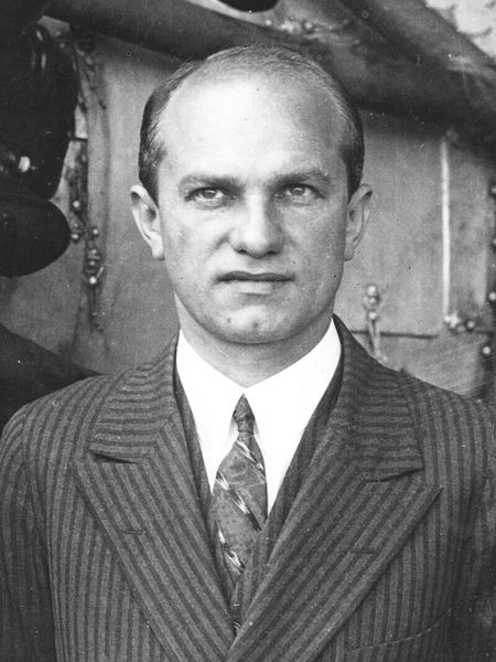 Файл:Charles Albert Levine in 1928.jpg
