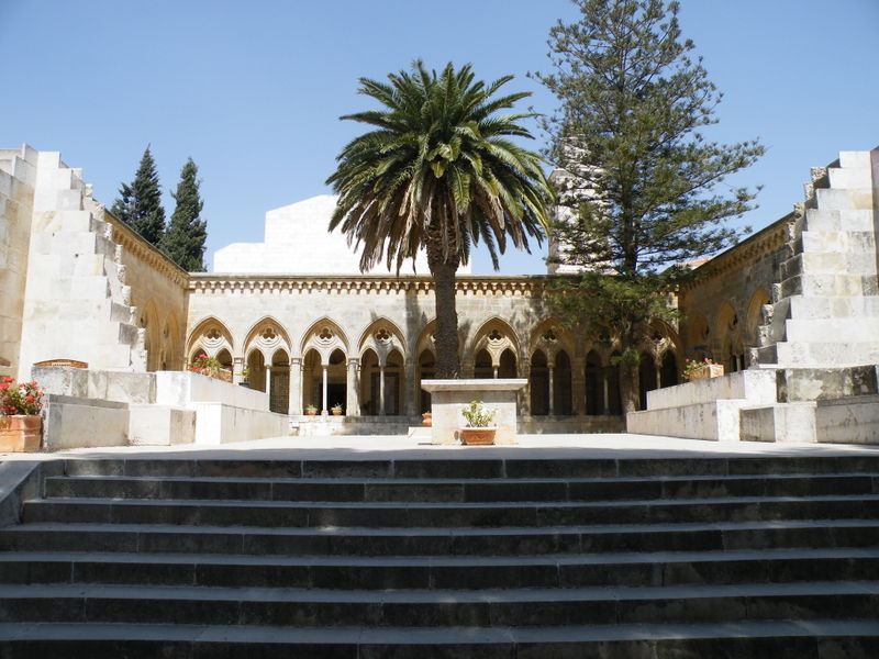 Файл:Церковь Патер Ностер.jpg