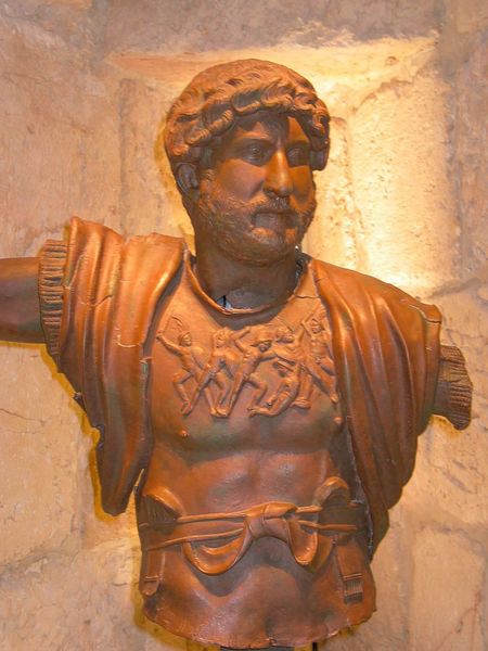 Файл:2005.08.02 Migdal David 0084 1200x1600.jpg